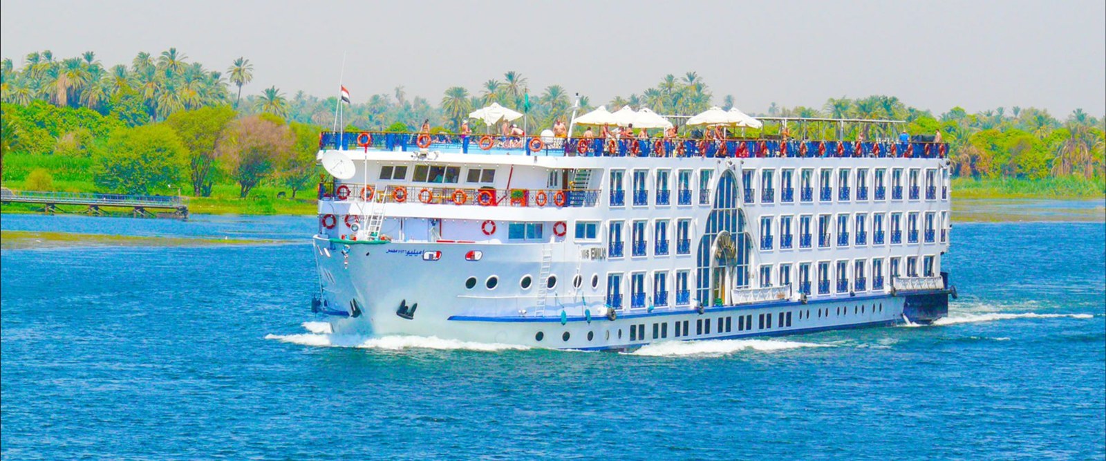 A vessel on the Nile in daylight